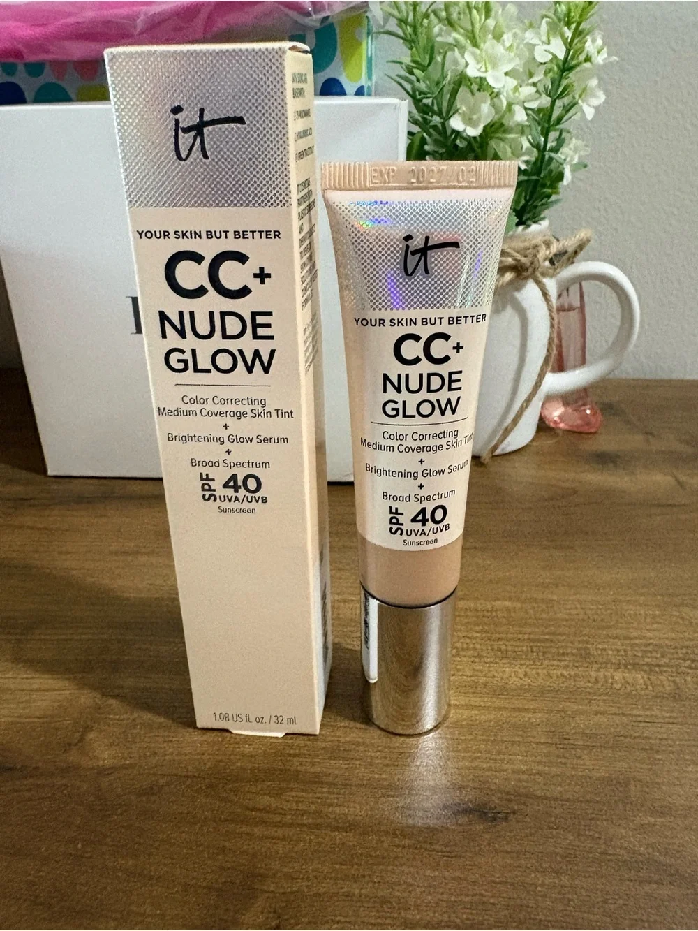 IT Cosmetics CC+ Nude Glow Foundation + Glow SPF 40- Light and Makeup Bag Bundle